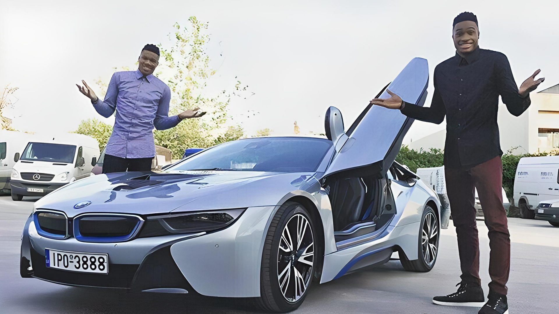 Giannis Antetokounmpo's BMW i8 with Thanasis, Giannis Antetokounmpo's Car Collection
            