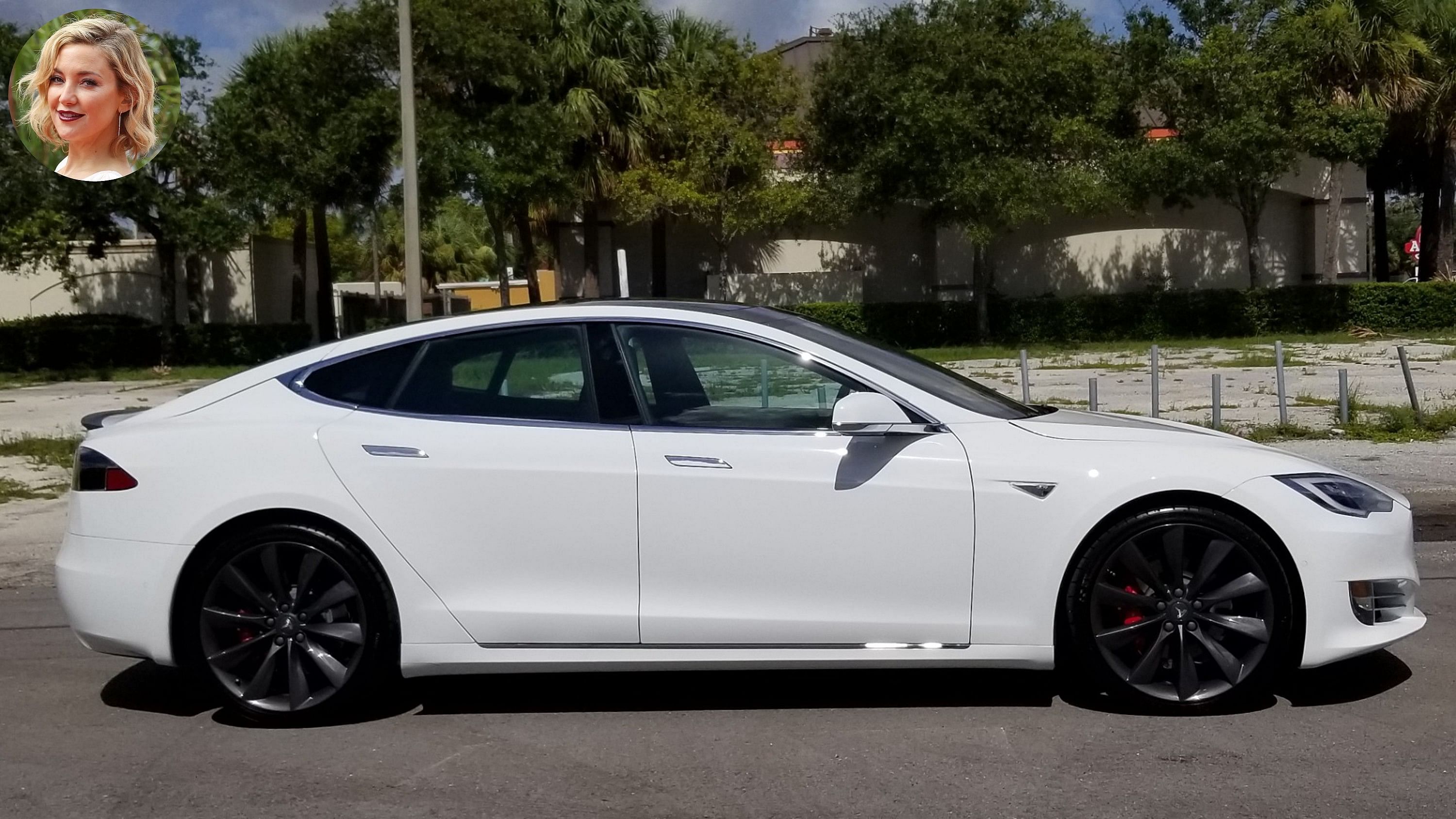 2016 White Tesla Model S 