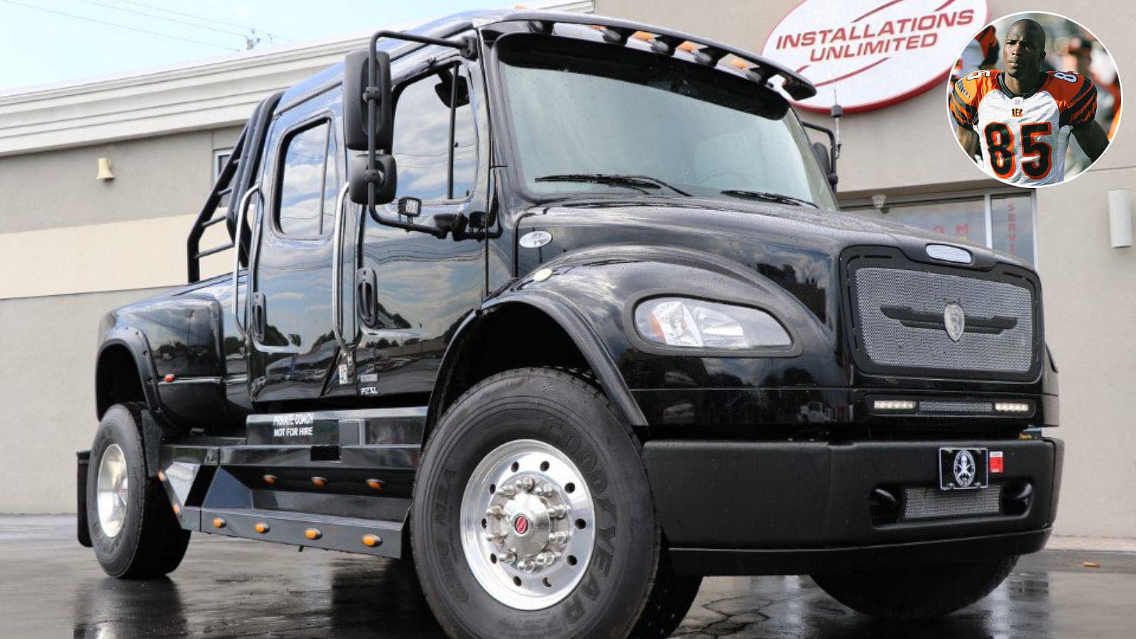 3. 2010 Freightliner SportChassis P2XL