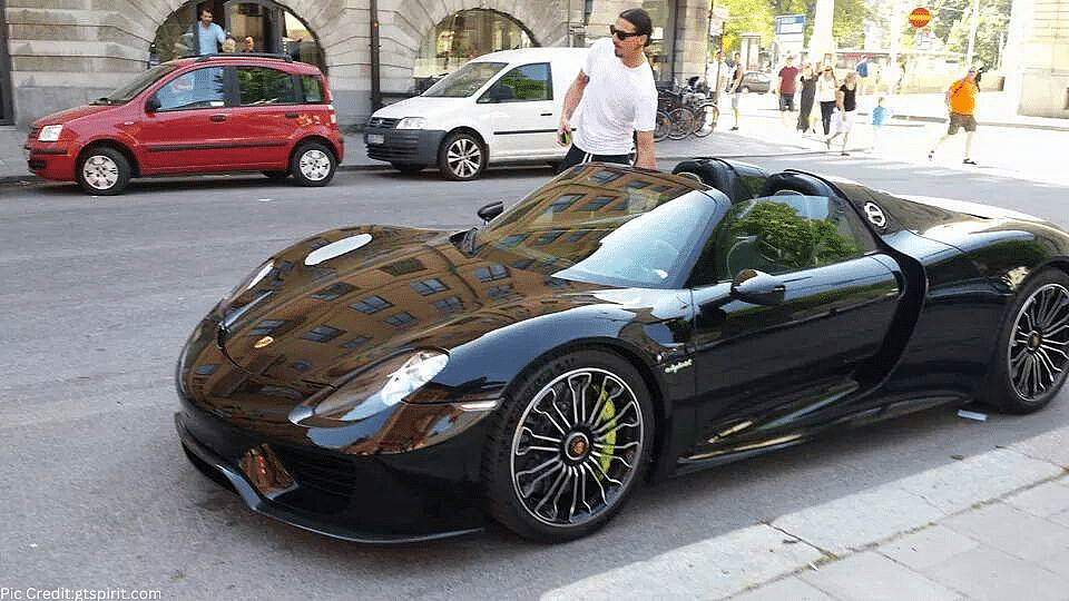 Zlatan Ibrahimovic’s Black Porsche 918 Spyder