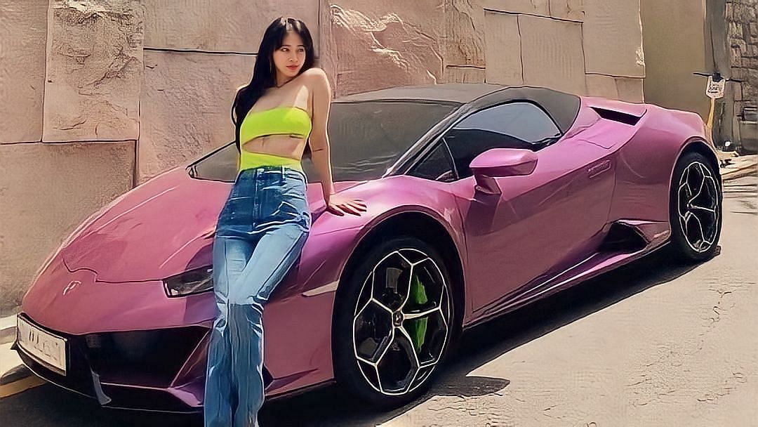 Blackpink singer Jennie Kim with Her Pink Lamborghini Huracan EVO Spyder