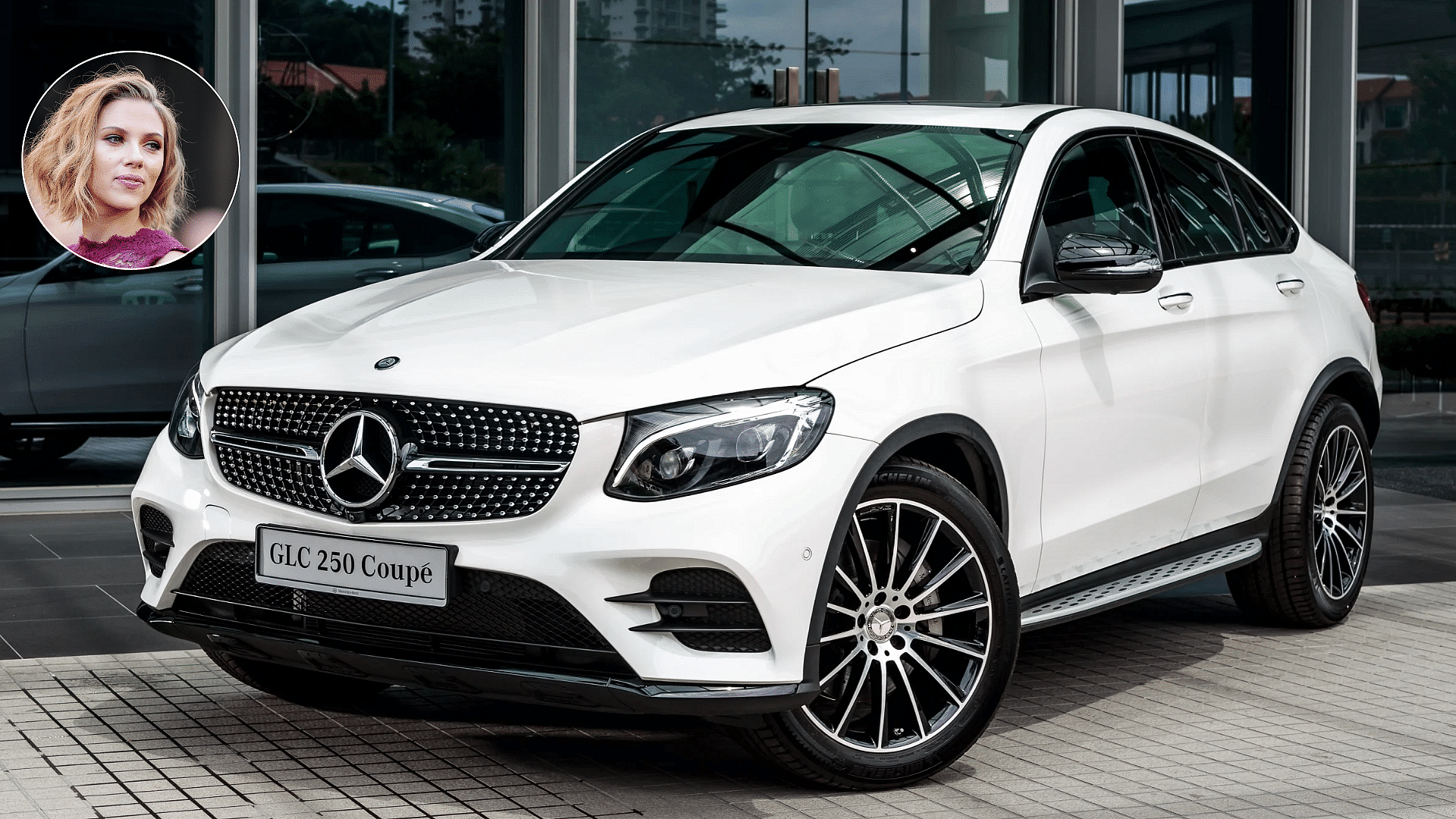 Scarlett Johansson - Mercedes Benz GLC 250 4matic 