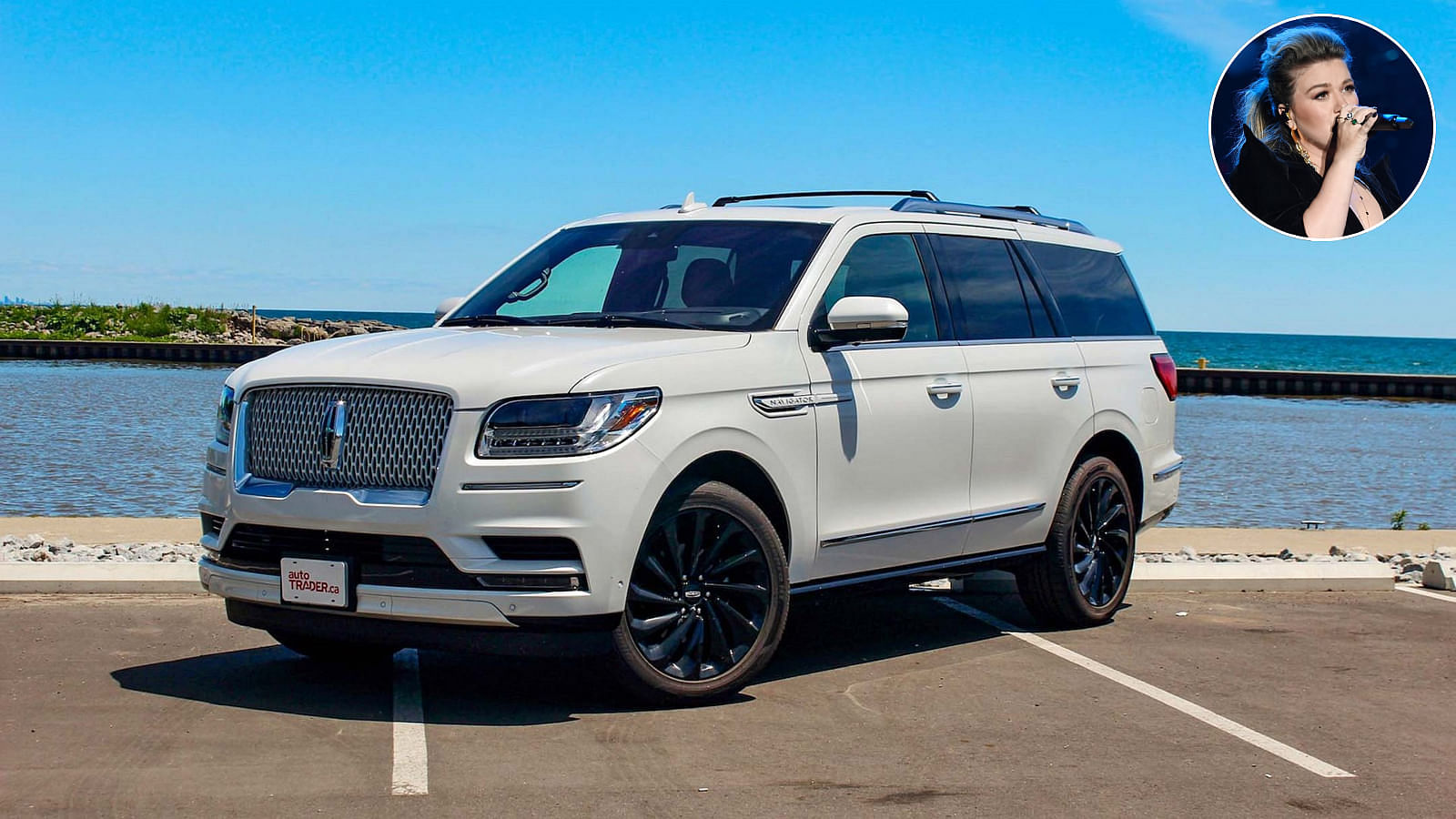 Kelly Clarkson's 2020 Lincoln Navigator