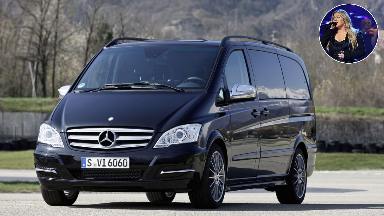 Kelly Clarkson's 2011 Mercedes-Benz Viano